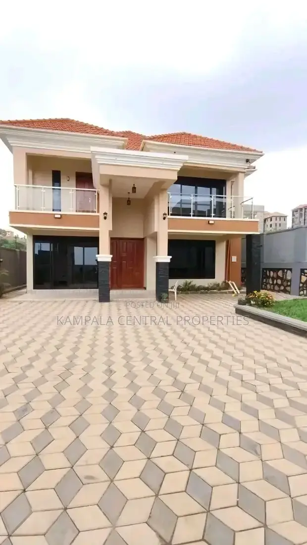 4 Bedroom Duplex for Rent in Kitende, Central Division - 1