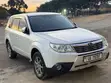 Subaru Forester 2010 White - 2