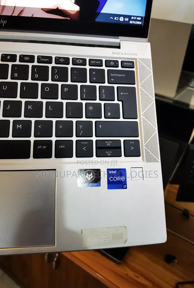 HP EliteBook 830 G8 Laptop - 1
