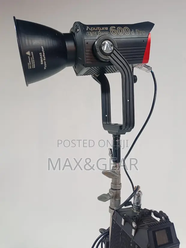 Aputure 600d Pro 600W Daylight Film Light Rental - Kampala - 1
