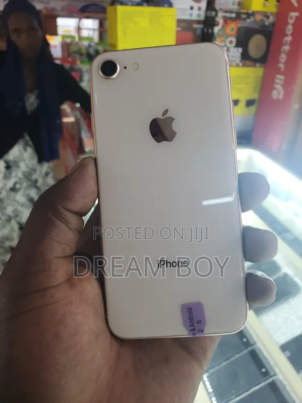 Apple iPhone 8 64GB Gold - 1