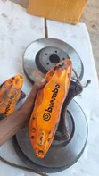 Subaru WRX STI Front Brembo Brake Kit (Used) - 2