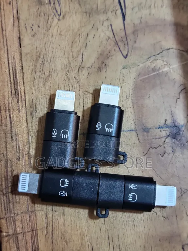 USB-C Female to Lightning Male Adapter - 1
