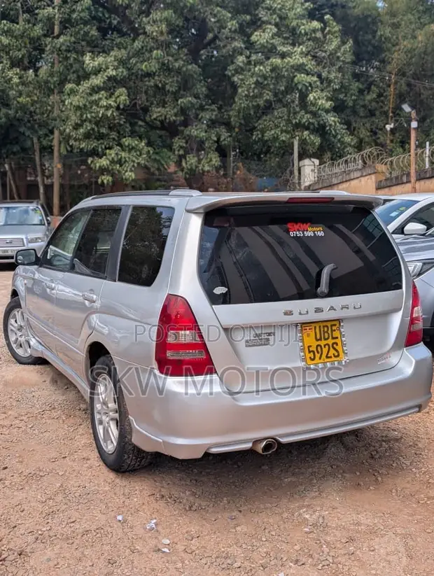 Subaru Forester 2002 Silver - 1