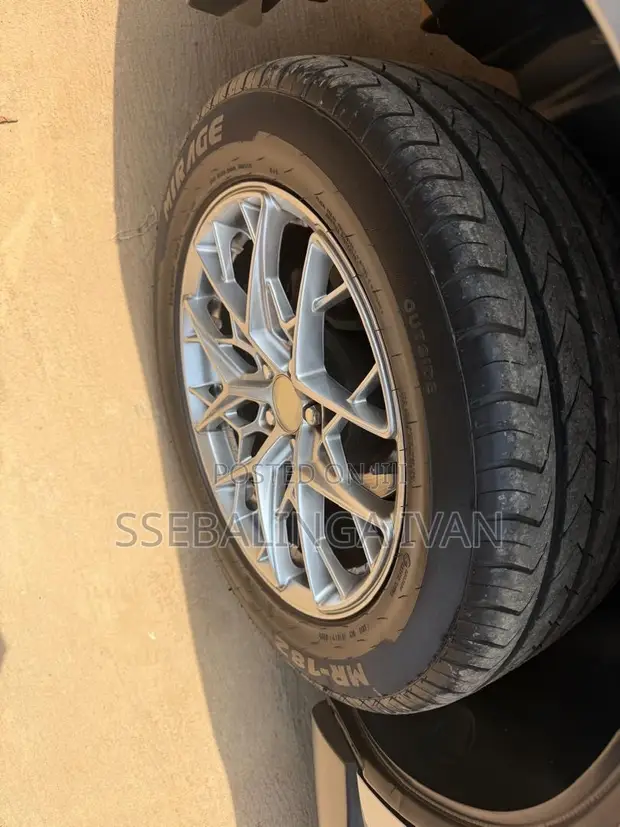 Subaru Forester 2014 Silver - 1