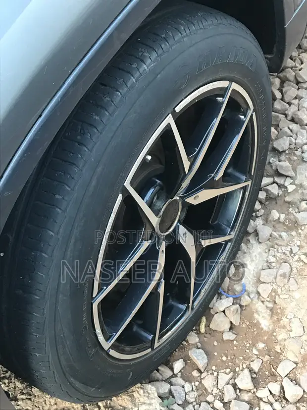 Volkswagen Tiguan 2014 Gray - 1