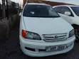 Toyota Ipsum 1999 White - 2