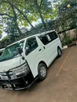 Toyota HiAce 2012 White - 5