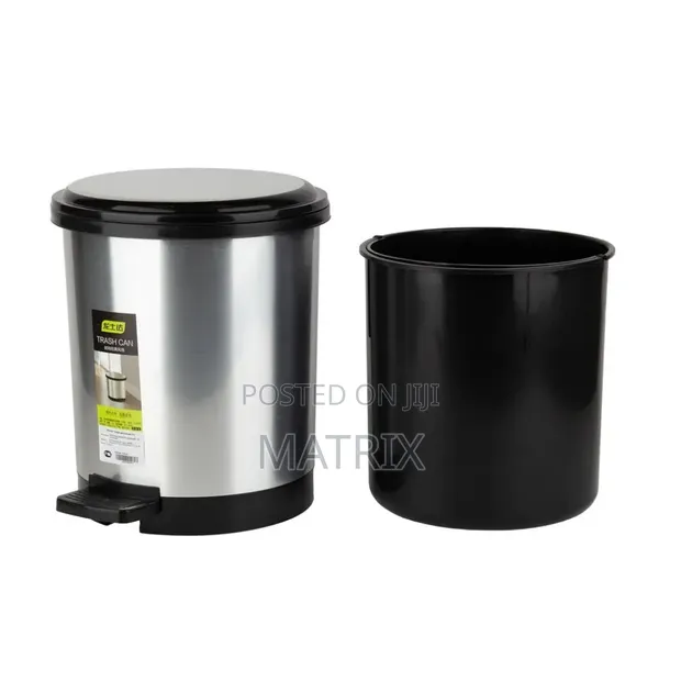 8L Stainless Steel Trash Can with Pedal - 1