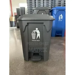 30L Pedal Trash Bin - Durable Plastic Dustbin with Lid