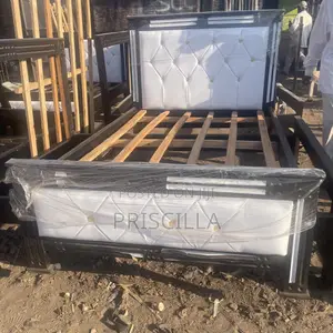 4x6 Button Design Bed - Brand New