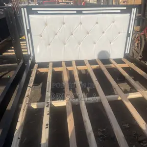 5x6 Golden Button Bed - Brand New