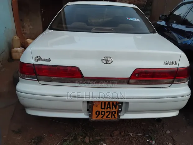 Toyota Mark II 1999 White - 1