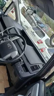 Toyota Noah 2012 Black - 3