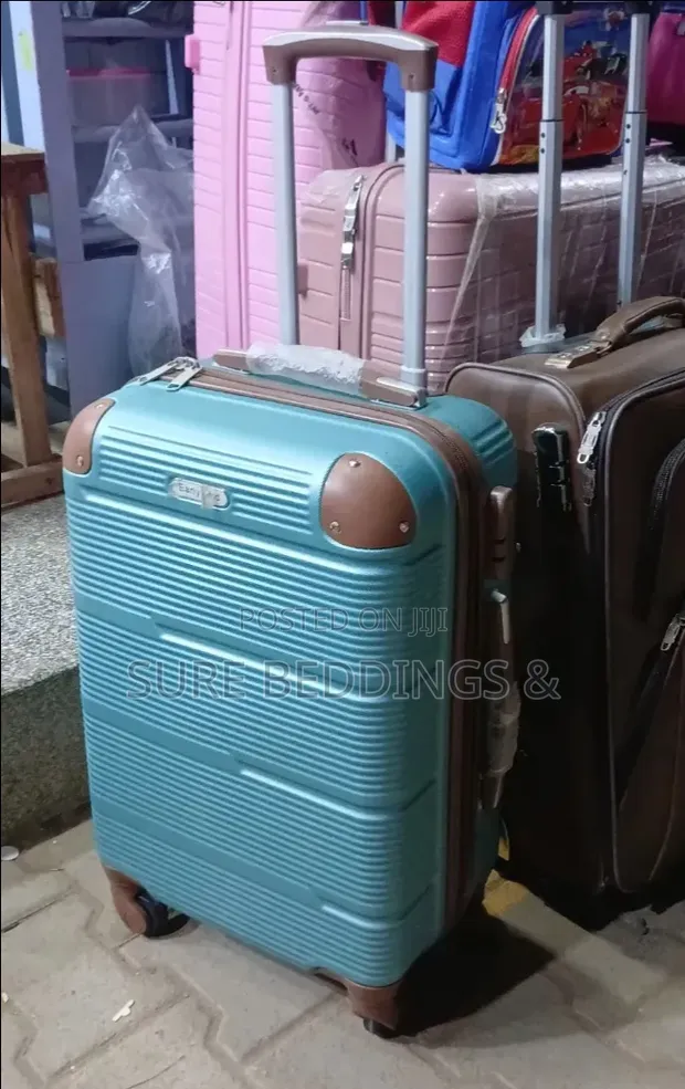 Geometric Hard Shell Roller Suitcase - 1