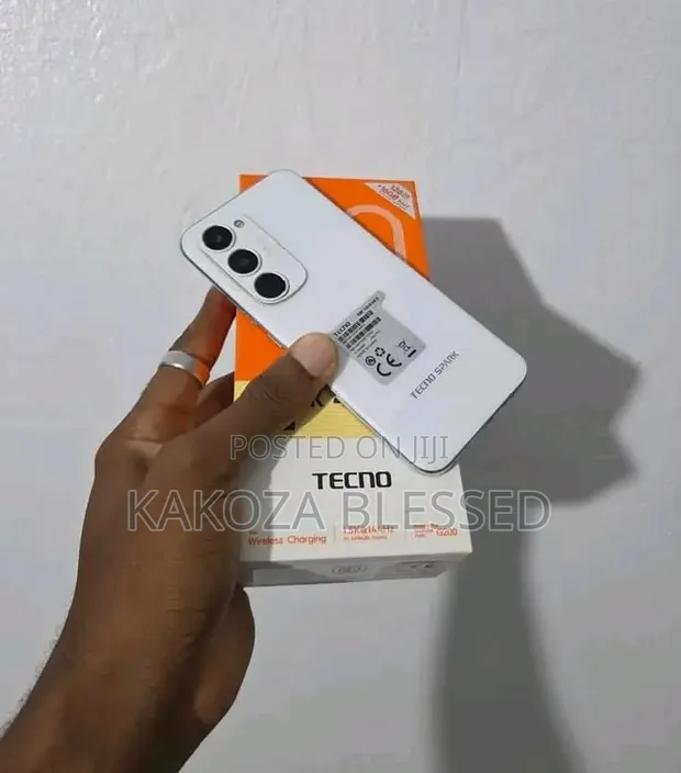New Tecno Spark 40 Pro+ 256GB White - 1