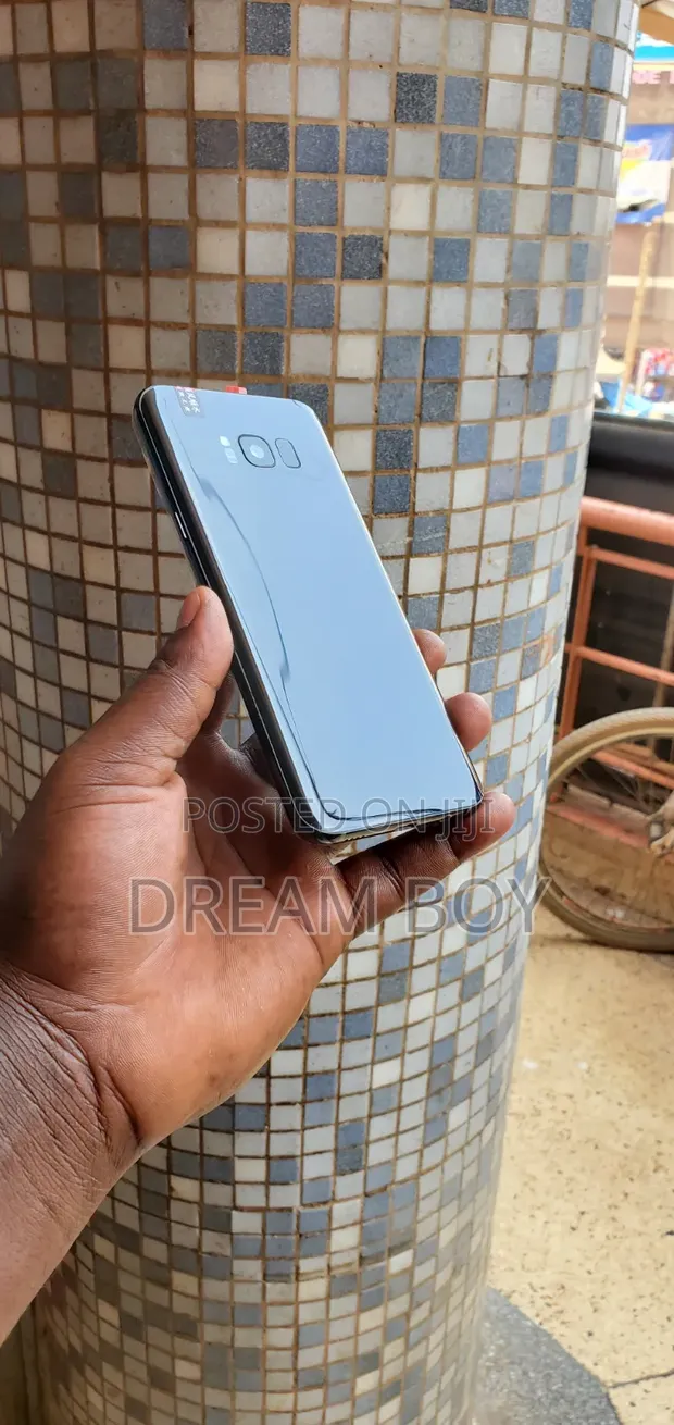 Samsung Galaxy S8 Plus 64GB Black - 1