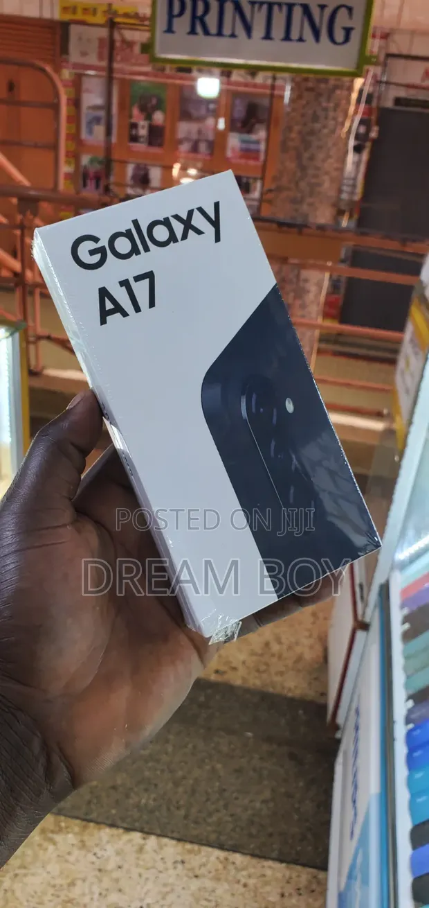 New Samsung Galaxy A17 256GB Green - 1