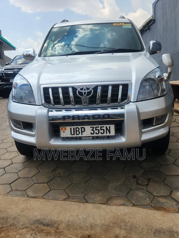 Toyota Land Cruiser Prado 2009 Silver - 1
