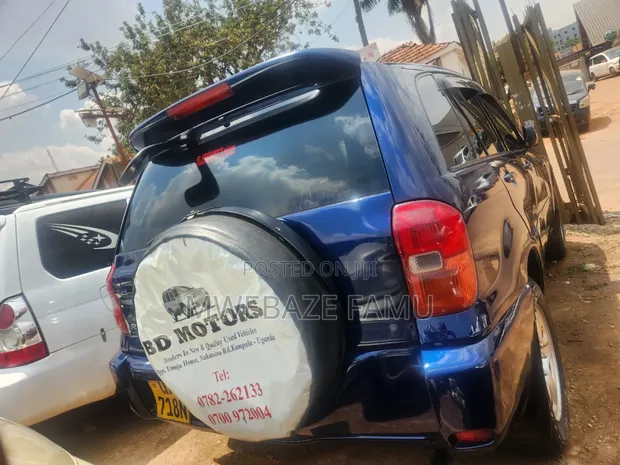 Toyota RAV4 2004 Blue - 1