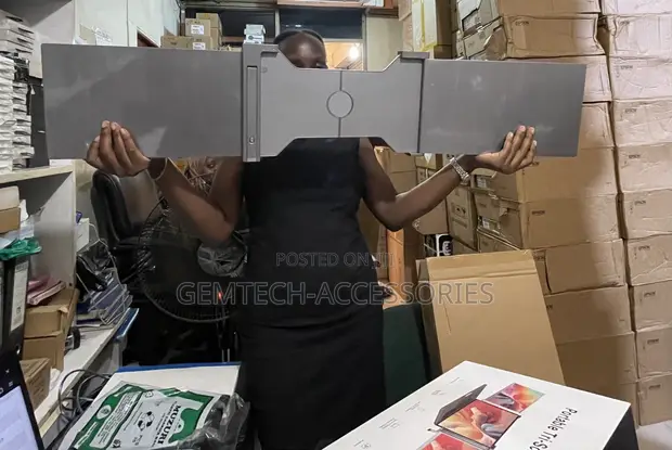 Portable Tri-Screen Laptop Extender 14-17 Inches - 1