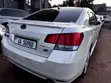 Subaru Legacy 2011 White - 4