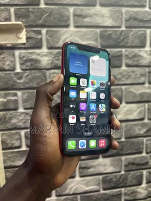 Apple iPhone 11 64GB Red