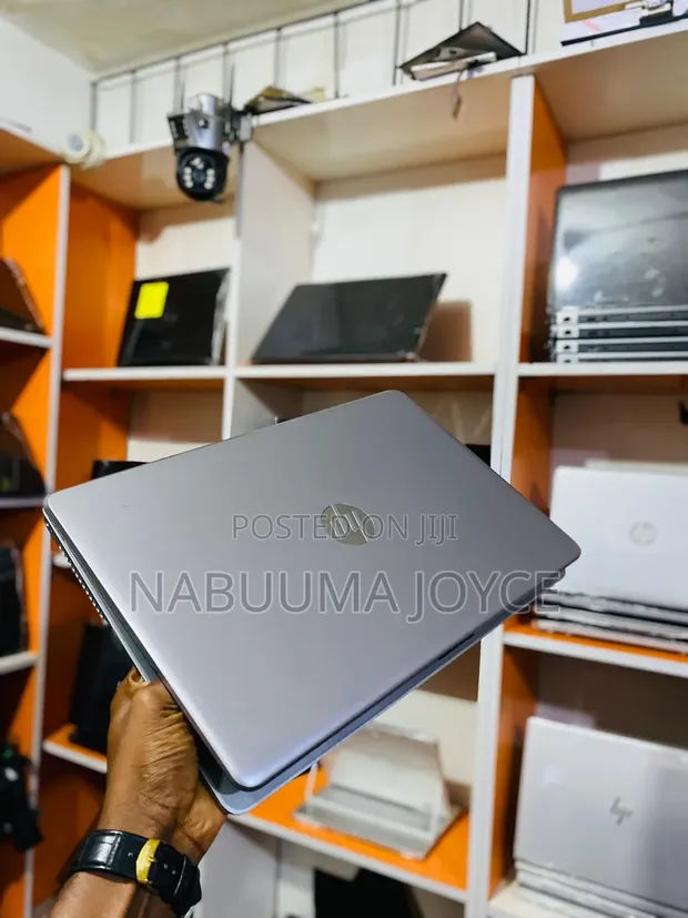 New HP 250 G8 Laptop: Intel Core i7, 8GB RAM, 256GB SSD - 1