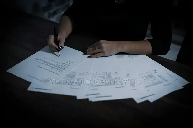 Contract Drafting Services by Experienced Lawyer - 1