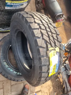 265/65R17 Dunlop AT3G Tires (Brand New)