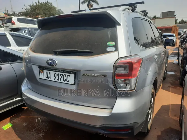 Subaru Forester 2016 Silver - 1
