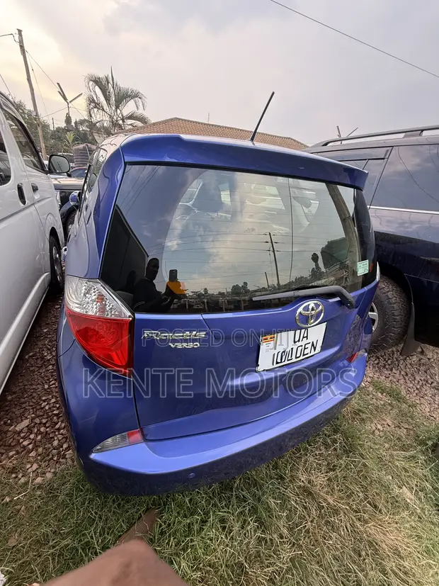 Toyota Ractis 1.5 AWD 2013 Blue - 1