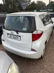 Toyota Ractis 1.5 AWD 2012 White - 2