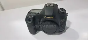 Canon 5D Mark III DSLR Camera