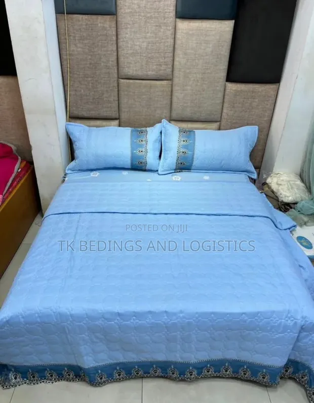 Yaun Bed Spreads with Lace Design - 1
