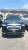 Toyota Land Cruiser LC300 2023 Black - 5