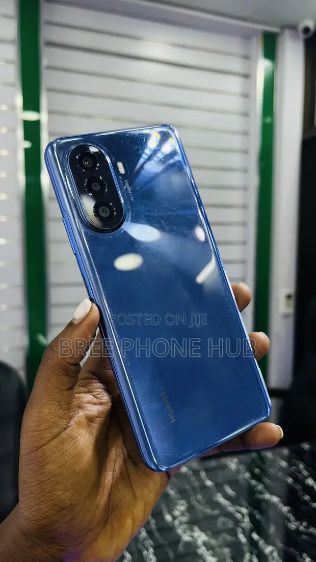 Huawei nova Y70 128GB Blue - 1