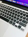 Apple MacBook Pro 2015 13.3" Core i5 8GB RAM 512GB SSD - 4