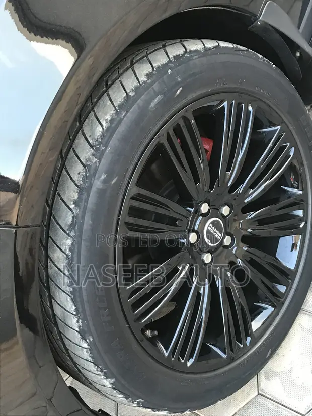 Land Rover Range Rover Vogue 2016 Black - 1