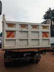 Isuzu Heavy-Duty Truck 2004 White - 3