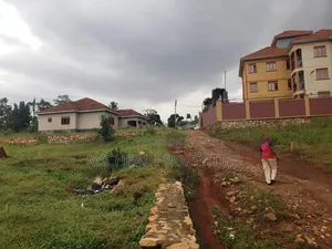 Plot for Sale in Masoli, 150m with Land Title
