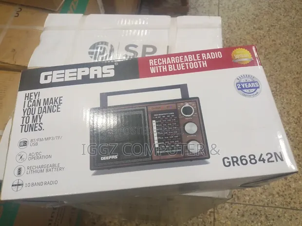 Geepas Rechargeable Bluetooth Radio - 1
