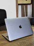 Apple MacBook Pro 2019 13" - i5, 8GB RAM, 256GB SSD - 5