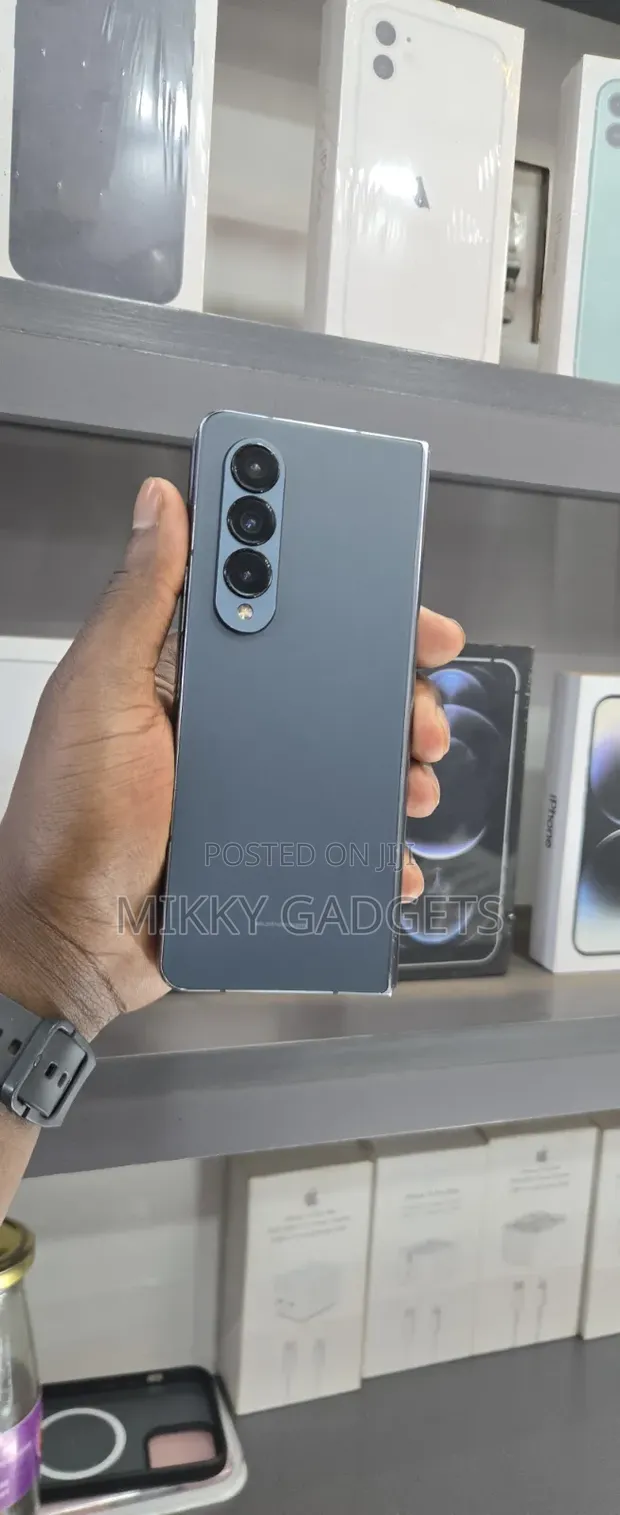 Samsung Galaxy Z Fold4 256GB Blue - 1