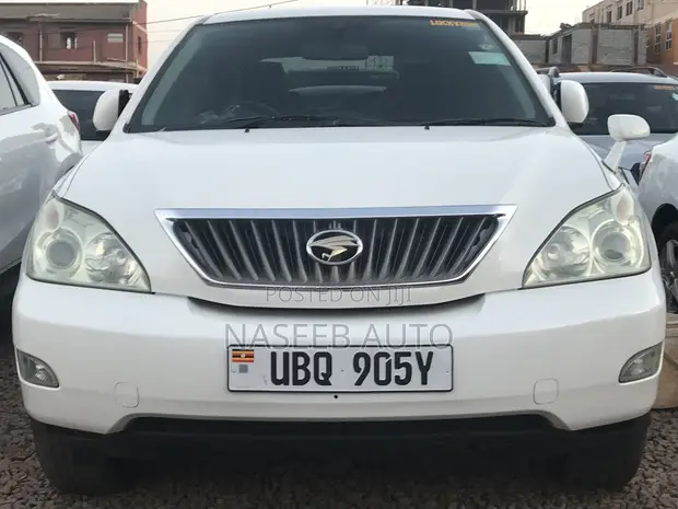 Toyota Harrier 2011 White - 1