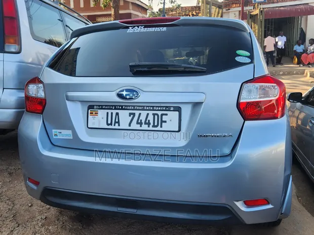 Subaru Impreza 2013 Silver - 1