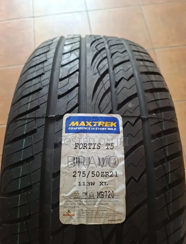 275/50R21 Maxtrek Highway Terrain Tyres - 1