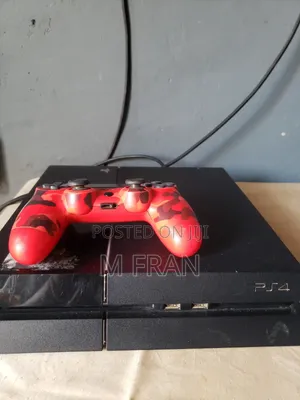 PS4 Console with 7 Games and 1 Controller