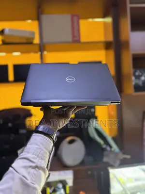 Dell Latitude 7390 Laptop - 8GB RAM, 256GB SSD