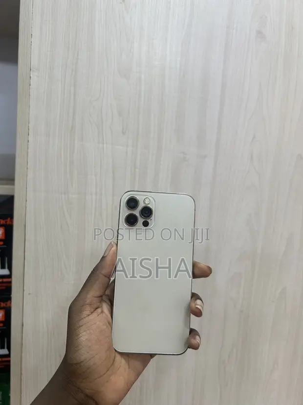 Apple iPhone 12 Pro 128GB Gold - 1